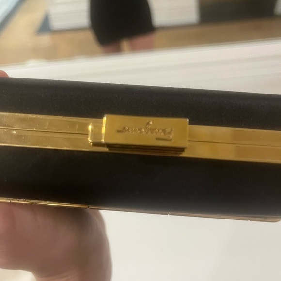 Ferragmo mini Macy box limited edition new with dust bag - Picture 15 of 17